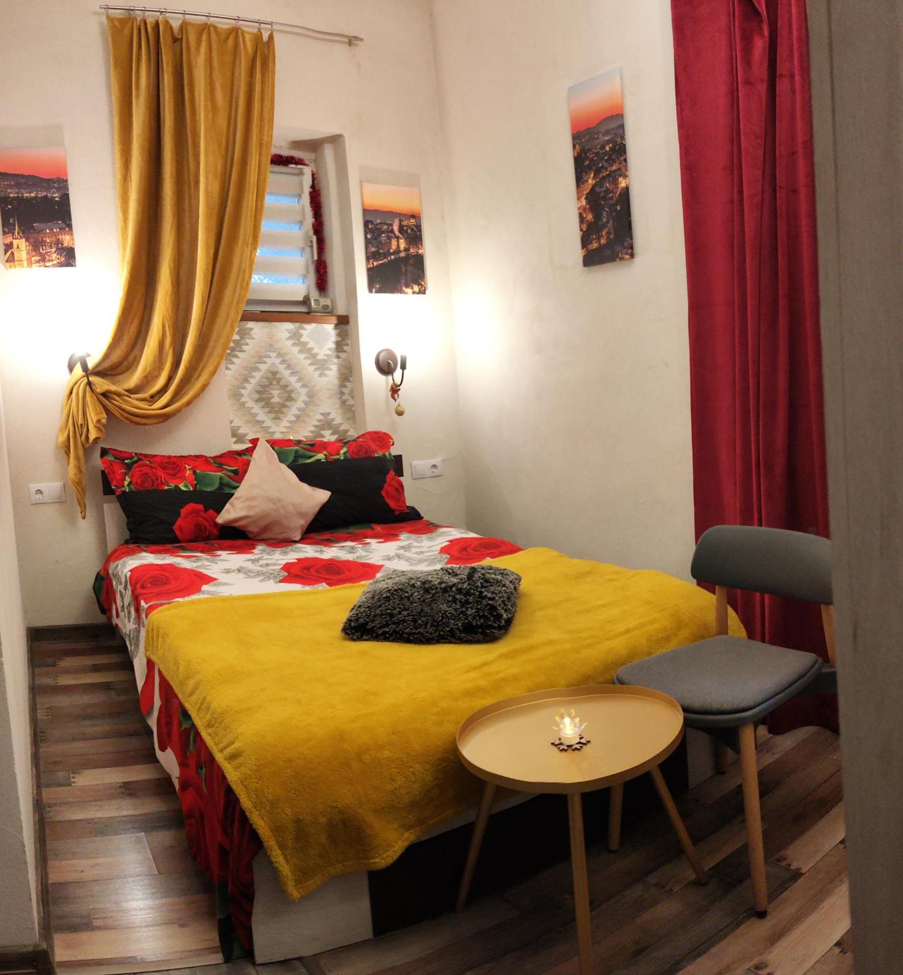 Old City Romantic Studio ブラショフ 部屋 写真
